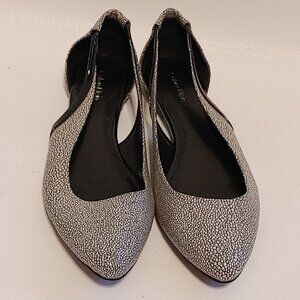 CALVIN KLEIN STINGRAY LEATHER FLATS Women's Size 8.5